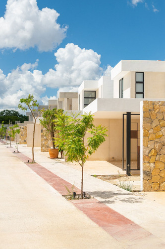 Terreno En Venta En Temozón Norte, Mérida