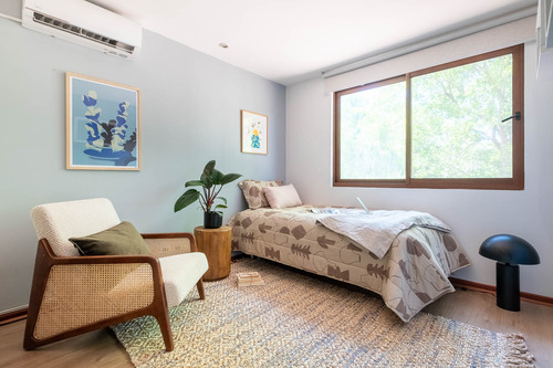 Vive Seguro En Chicureo: Casa Chilena En Condominio Central