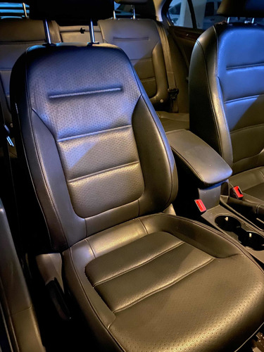 Volkswagen Vento 2.5 Luxury 170cv 2015