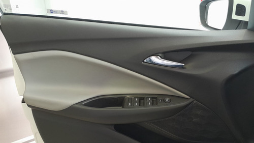 Chevrolet Onix 1.0 Turbo Premier At