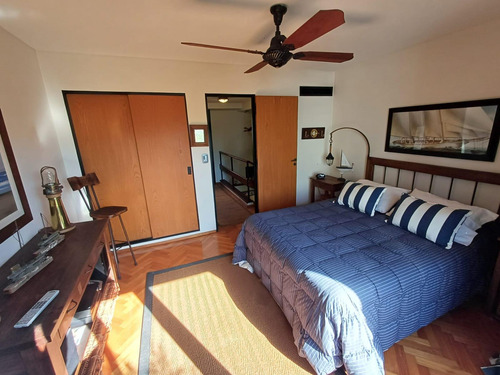 Departamento En Venta En San Isidro, En Duplex Con Cochera, Pileta.