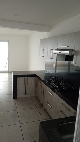 Casa En Fraccionamiento Bosque Real, Colima, Excelente Ubicación