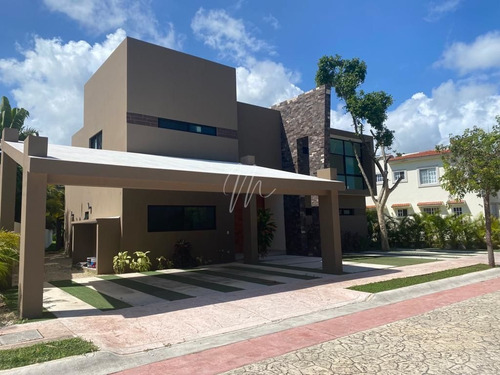 Imagen 2 de 30 de Lagos Del Sol, Casa En Venta En Cancún
