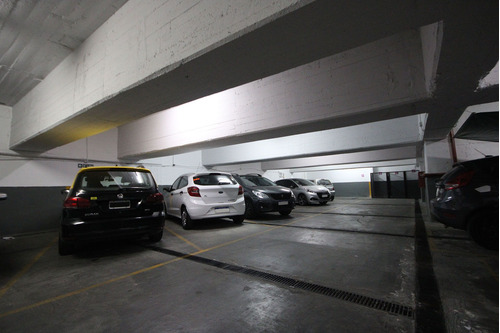 Venta Cochera Estacionamiento Chacabuco 450 Metros