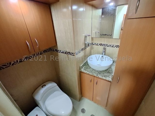 Imagen 9 de 11 de Impecable Oficina Ubicada En El Cc Maracay Plaza Mfc 22-7338