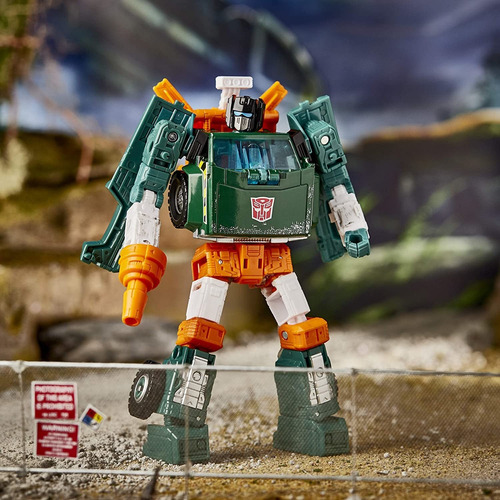 Boneco Transformers Earthrise War Cybertron - Hoist - Hasbro