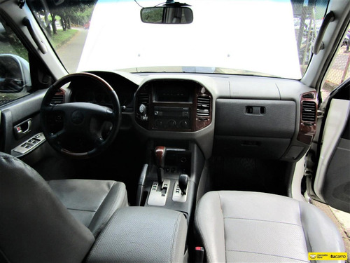 Imagen 10 de 14 de Mitsubishi Montero 3.8 V77 Wagon
