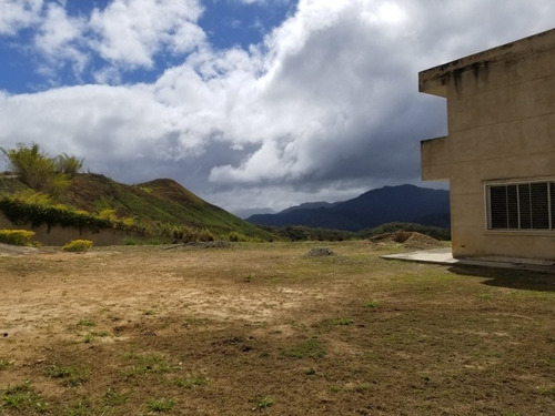 Imagen 14 de 17 de Vendo Casa-terreno 1562m2 3h+s/3.5b+s/10p Bosques De La Lagunita 8526