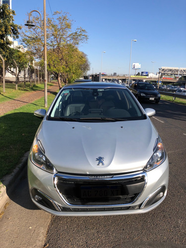 Peugeot 208 1.6 Feline