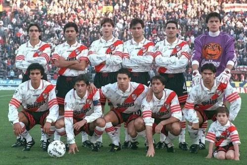 Camiseta River adidas 1997 Tricampeón Gallardo Utilería L (Usado)