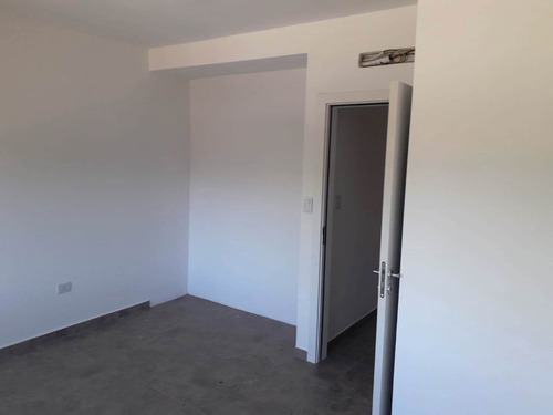 Imagen 11 de 17 de Venta - Duplex Independiente - Ezeiza