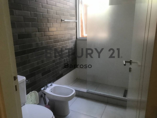 Imagen 8 de 23 de Espectacular Casa En Barrio Dalvian