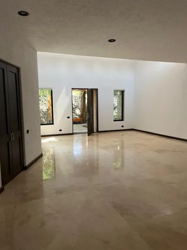 Casa En Venta En Jurica En Esquina! Una Sila Planta