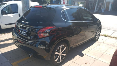 Peugeot 208 1.6 5p Triptronic 6 Marchas Cuero