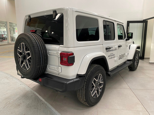 Jeep Wrangler SAHARA