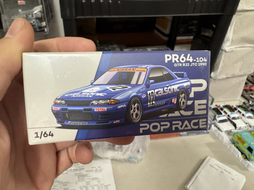 Pop Race Nissan Gtr R32 Jtc 1990 Calsonic Pr64-104 1/64 Color Azul