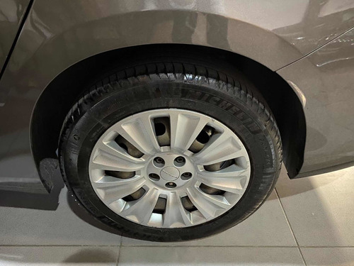 Imagen 9 de 13 de Dodge Neon 2017 1.6 Se At