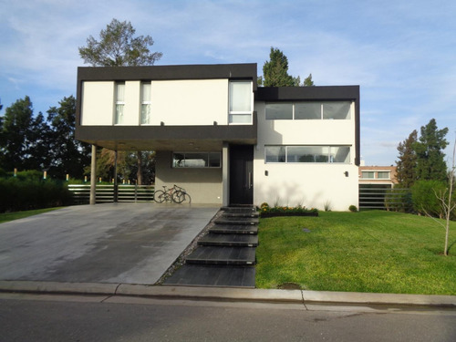Imagen 5 de 30 de Excepcional Casa Barrio Privado De Palos Verdes- 3 Dormitorios- Piscina - Quincho
