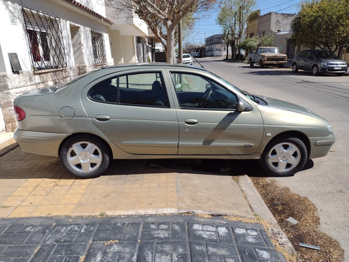 Imagen 14 de 15 de Renault Megane 1.9 Dti