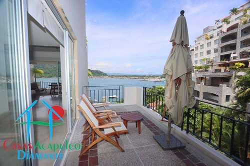 Imagen 16 de 30 de Cad Vista Real Portonovo Suite N7. Terraza Con Vista A La Bahía De Puerto Marqués