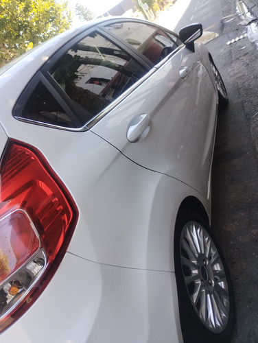 Ford Fiesta Kinetic 1.6 Titanium Powershift 120cv