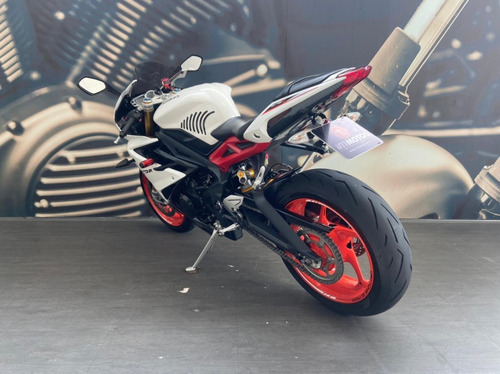 Daytona 675 R 2014