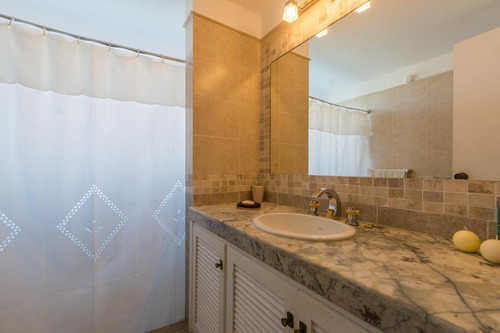 Venta Apartamento Playa Mansa Frente Al Mar Parrillero Propio Punta De Este