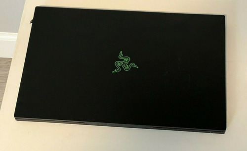 Imagen 3 de 3 de Razer Blade 17 Gaming Laptop- Fhd 300hz - Rtx 2080s