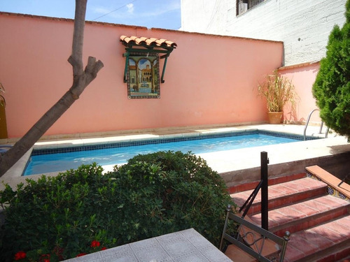 Venta Casa Estilo Colonial Con12 Dormitorios.