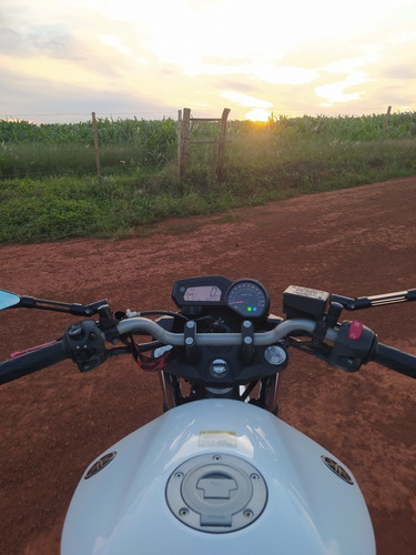 Imagem 8 de 8 de Yamaha Xj6
