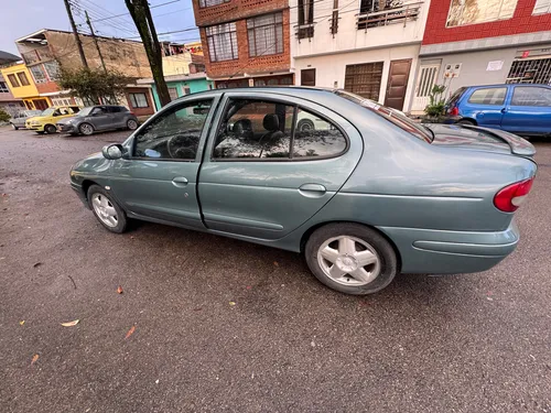 Renault Megane 1.6 Unique