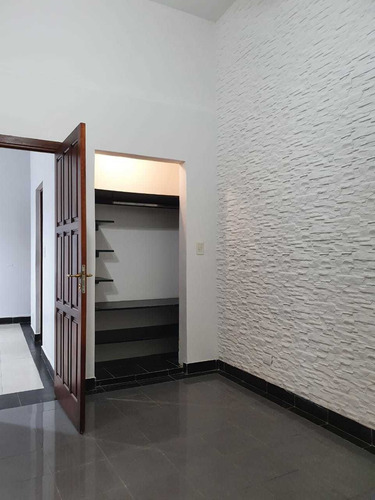 3 Amb. C/patio Ideal Pers. C/ Movi. Reduc