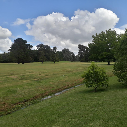 Casa En Excelente Estado, Con Un Lote Al Golf Único De 930 M² Con 40 Mts De Frente