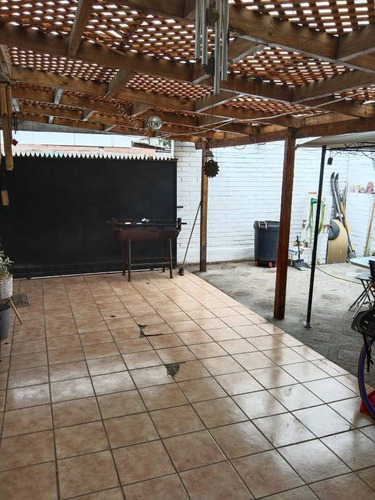 Casa Amplia Remodelada C/ 3 Dormitorios Villa Los Héroes