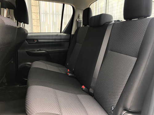 Imagen 14 de 15 de Toyota Hilux 2019 2.7 Cabina Doble Base Mt