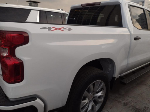 Chevrolet Silverado 5.3 V8 Custom Doble Cabina 4X4 At