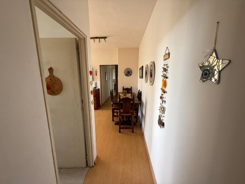 Venta De Departamento 3 Ambientes A Metros Del Centro De Wilde, Excelente Ubicacion.