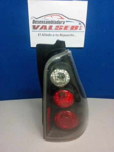Stop Derecho Toyota 4 Runner Tuning 2003 2005 (Usado)