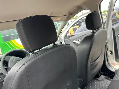 Renault Logan INTENS 1.6 AT