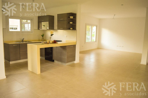 Imagen 4 de 12 de Venta De Casa 3 Ambientes En Fincas De Hudson (24242)