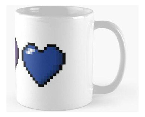 Taza Fila De Tres Corazones De Píxeles De Bandera Del Orgull