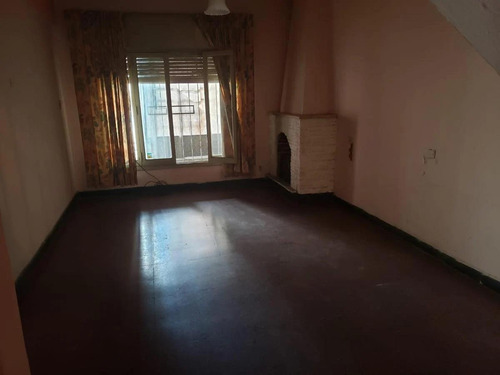 Imagen 4 de 19 de Casa Venta 3 Dormitorios - Azcuenaga - Refaccionar.