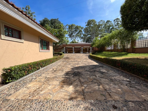 Imagen 4 de 30 de Casa En Venta/renta Con Terreno De 2,600 M2 Con Entrada Dire