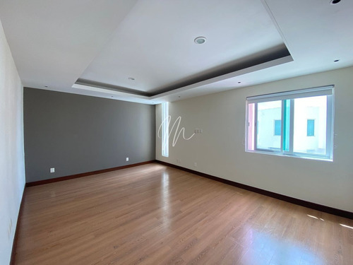 Imagen 20 de 30 de Casa En Venta En Cancun Residencial Villas Lagoon, El Table