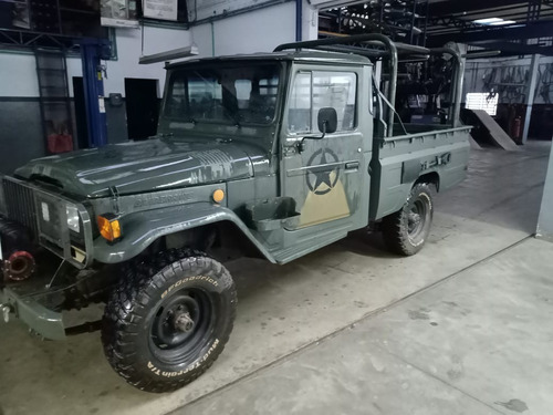 Imagem 1 de 8 de Toyota Bandeirante Militar