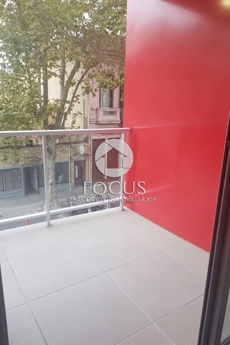 Imagen 1 de 14 de Venta Apartamento 2 Dormitorios Terrazas. Con Renta - Centro