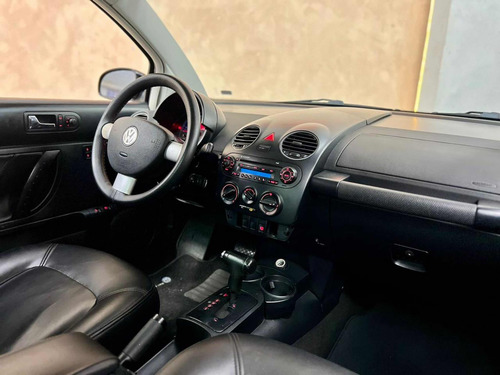 Volkswagen New Beetle 2.0 3p Automática