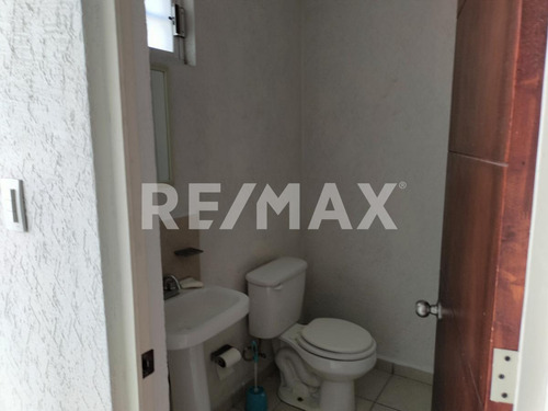 Imagen 5 de 13 de Casa En Renta Amueblada - (2)