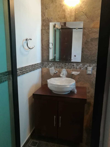 Imagen 4 de 11 de Casa En Venta