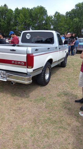 Ford F-100 3.6 Lujo